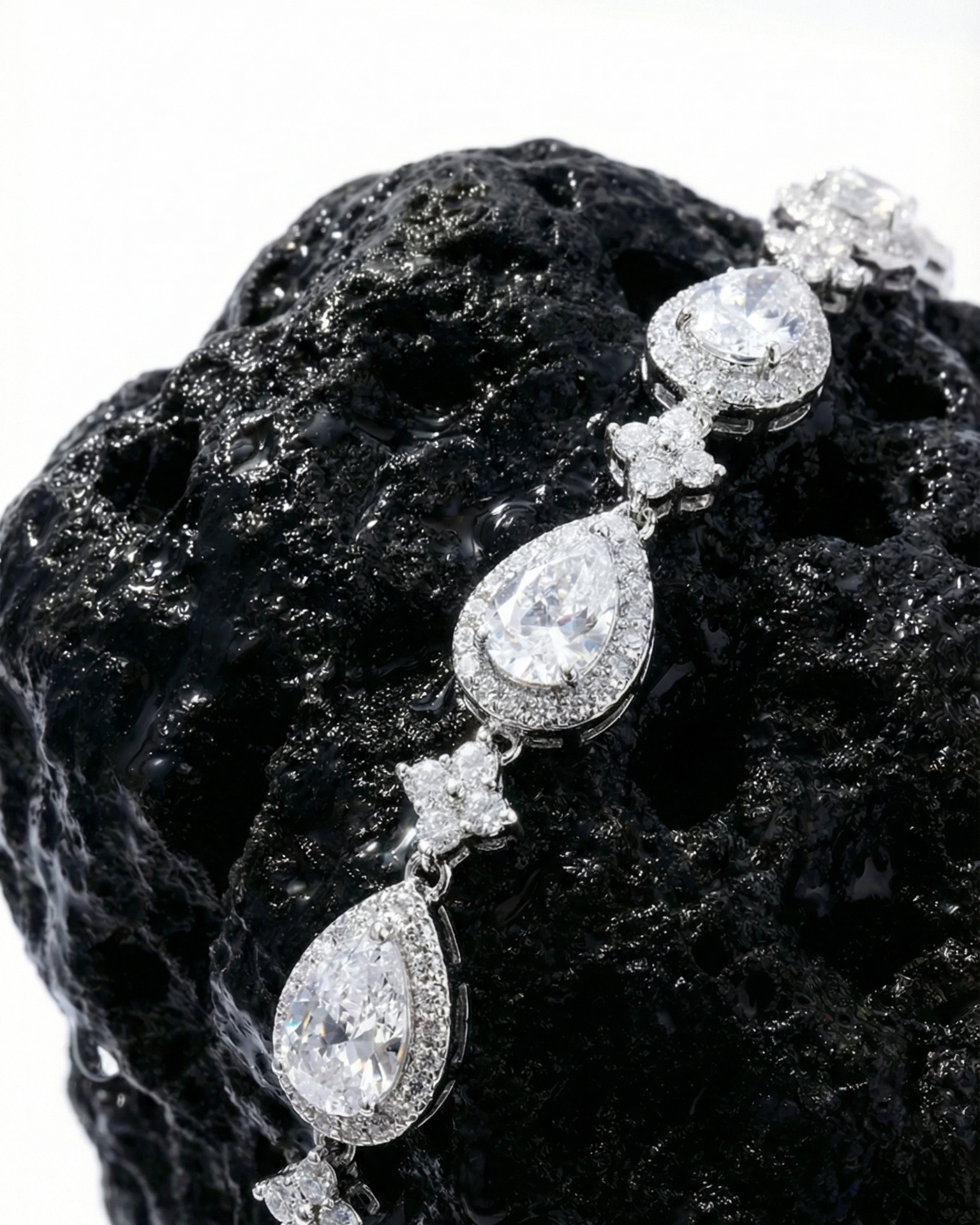 ANGEL EYES ICE BRACELET
